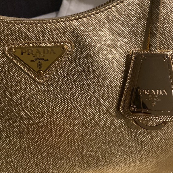 Prada reissue mini saffiano - Picture 2 of 5